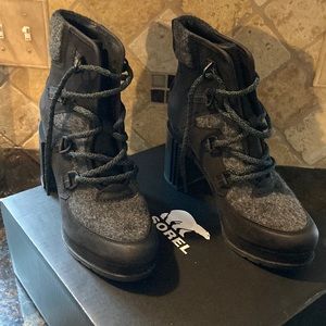 Sorel  Blake Lace Boots